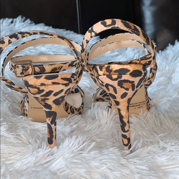 NWT Leopard tie around the ankle heels - Picture 3 of 4
